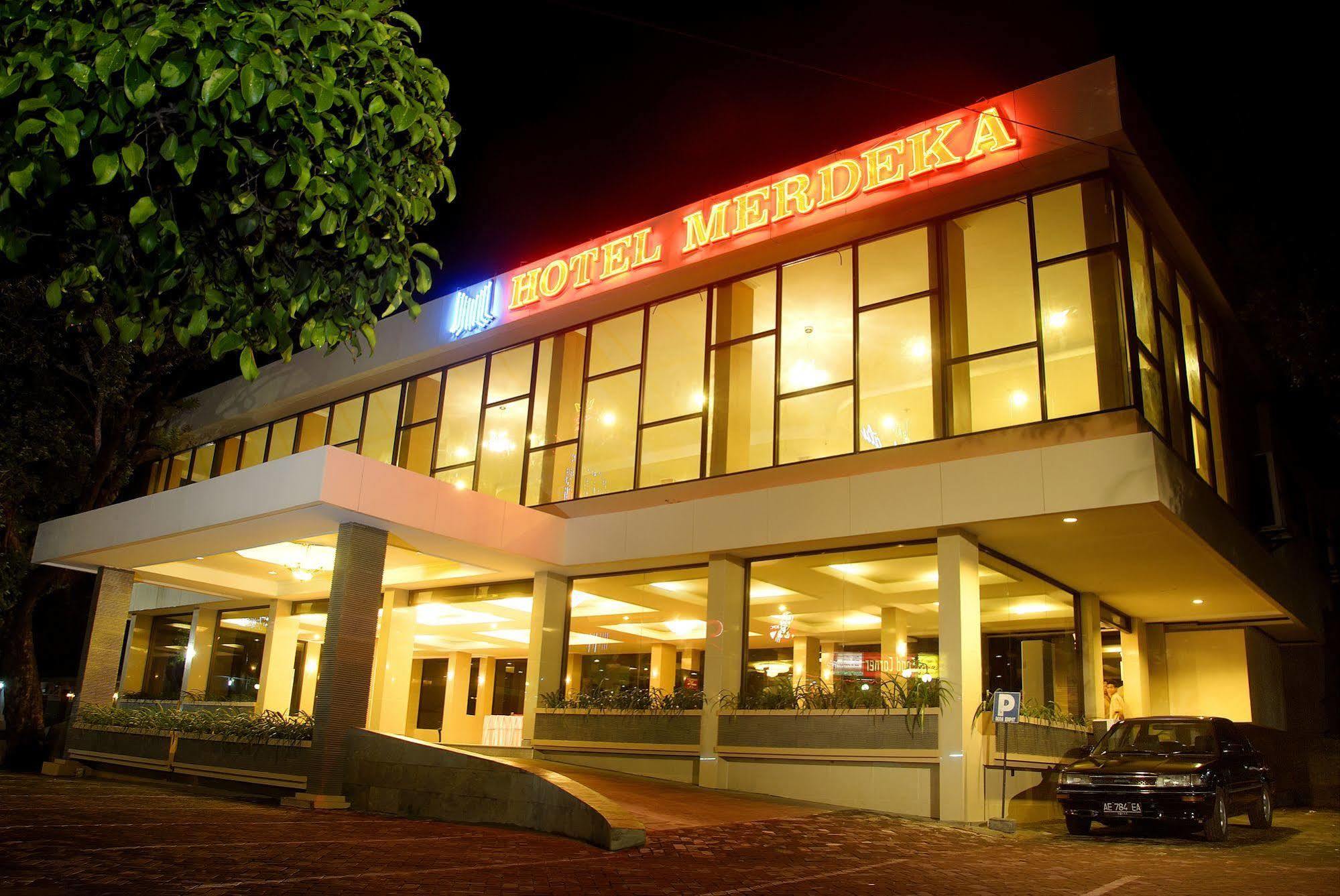Hotel Merdeka Madiun Luaran gambar